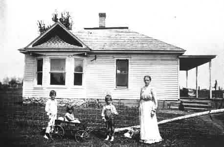 Jennie Crawford with her three oldest kids.