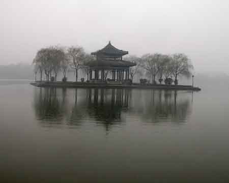 Island on Daming Lake in the fog